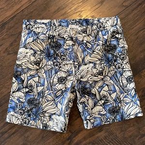 Gucci boys blue black white flora print swim trunk